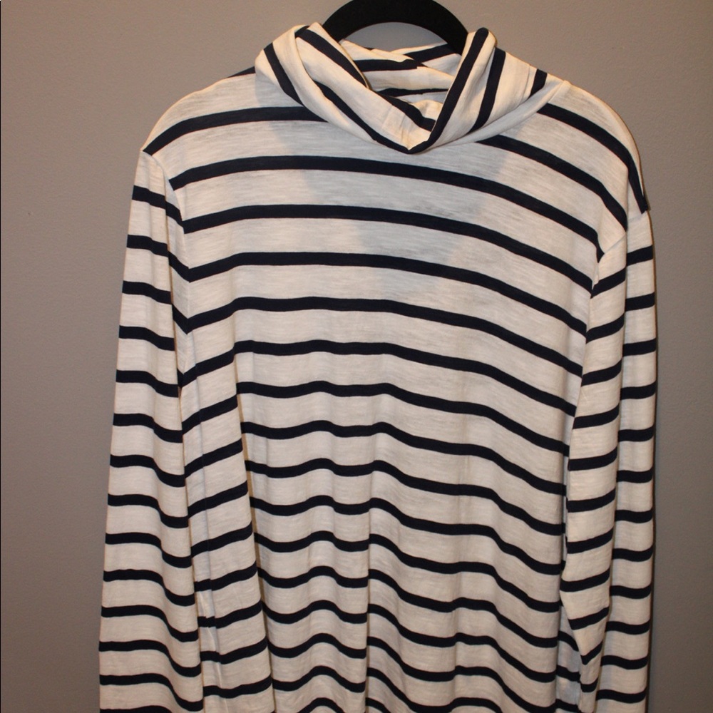 Striped Turtle neck NWOT